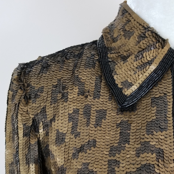 SOLD ❌ VTG 90s Silk Sequin Leopard Cropped Blazer - Picture 4 of 10